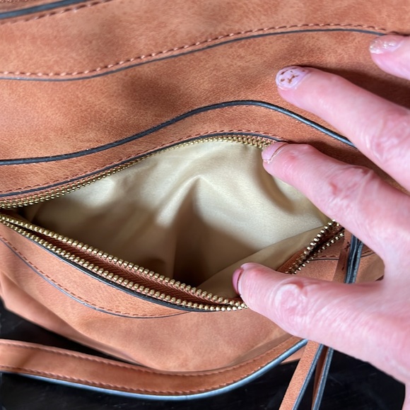 a.n.a A New Approach purse - Picture 3 of 7